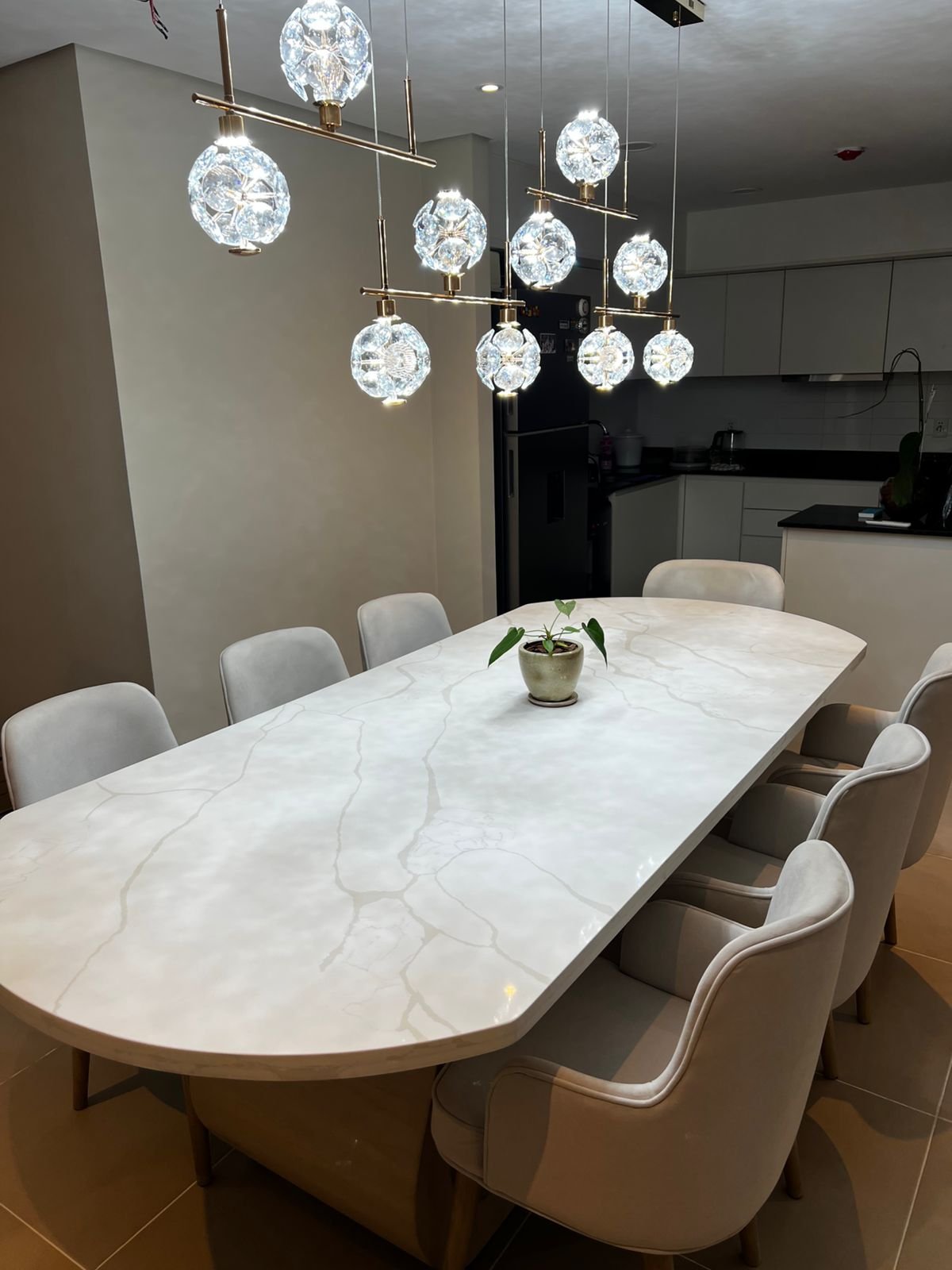 Juego de Comedor Ovalada Mármol