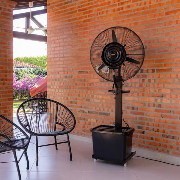 VENTILADOR INDUSTRIAL CON HUMIDIFICADOR DE 26